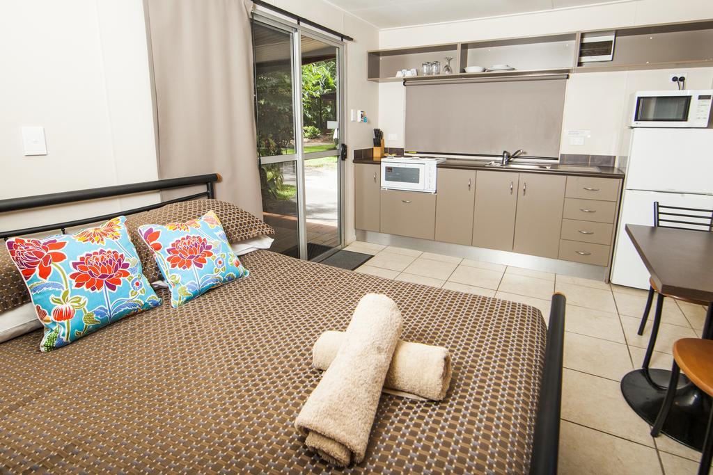 Lake Placid Tourist Park Hotel Caravonica Room photo