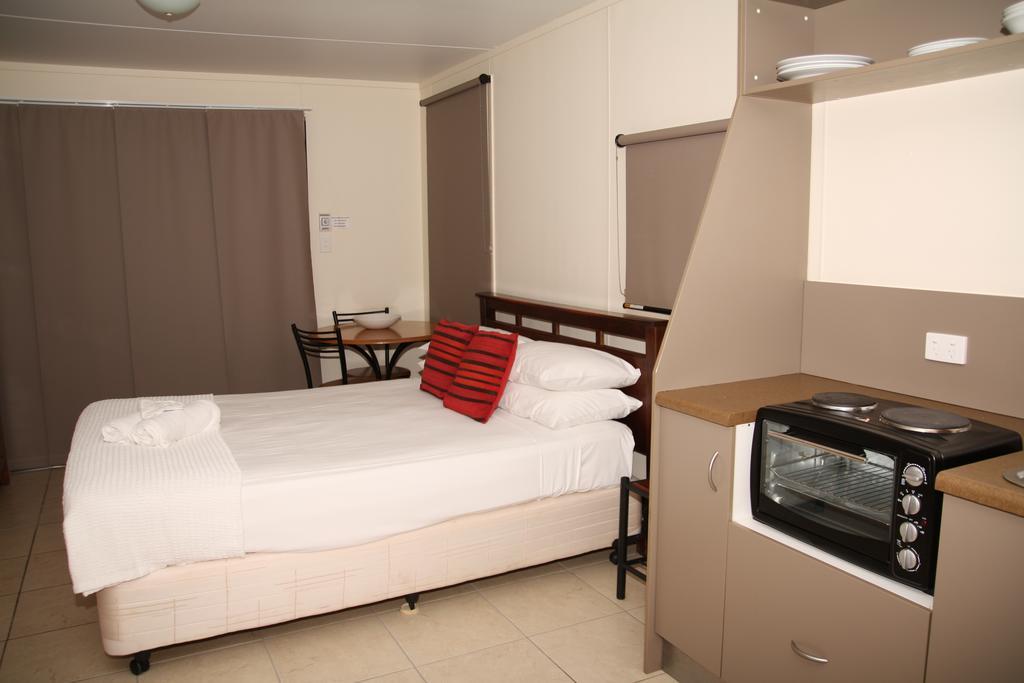 Lake Placid Tourist Park Hotel Caravonica Room photo